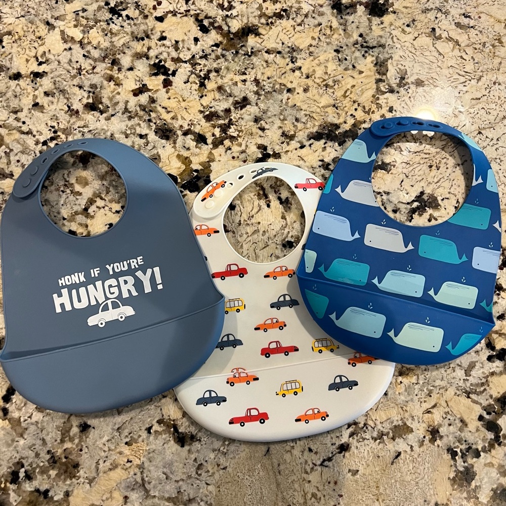 2 Lila & Jack Silcone Bibs, Plus additional iCloud Bib